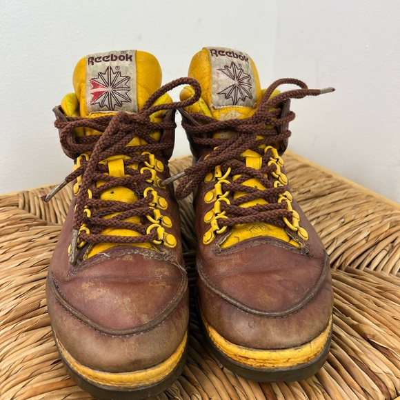 Vintage Brown Leather Reebok Hiking Boots Sz 7 1/2 - Picture 4 of 16